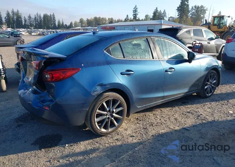 2018 Mazda Mazda3 Touring из США, поврежденный, VIN JM1BN1V33J1157102